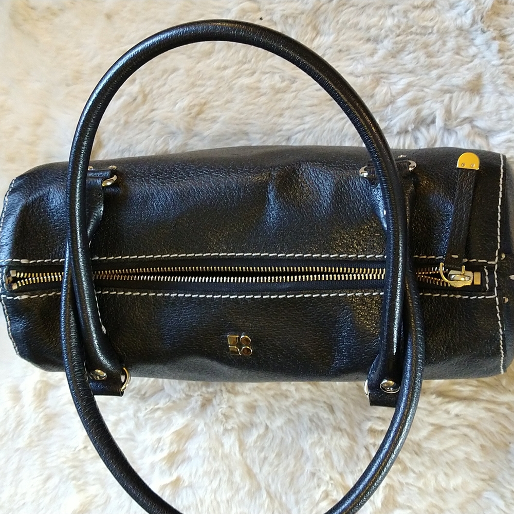 Black Leather Barrel Handbag with Wallet - Picture 3 of 13